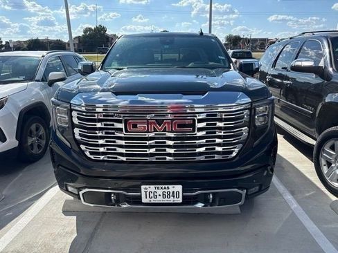 Used 2023 GMC Sierra 1500 Denali w/ Denali Reserve Package AWD/4WD image 3