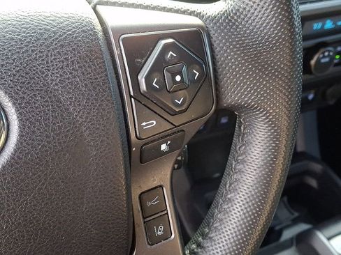 Used 2022 Toyota Tacoma TRD Sport image 20