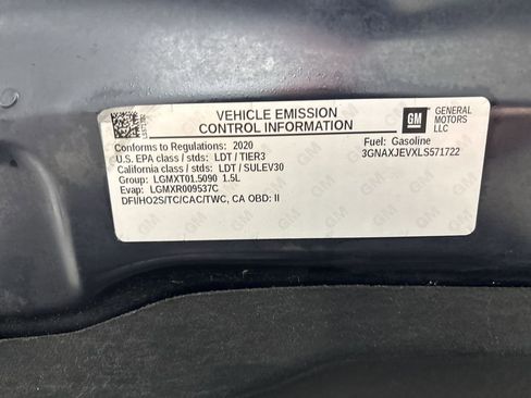 Used 2020 Chevrolet Equinox LT w/ Driver Convenience Package image 17