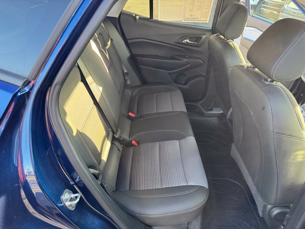 Used 2024 Chevrolet Trax LT w/ Driver Confidence Package FWD image 24
