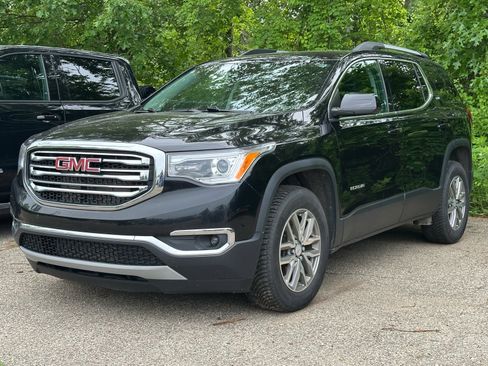 Used 2017 GMC Acadia SLE FWD image 3