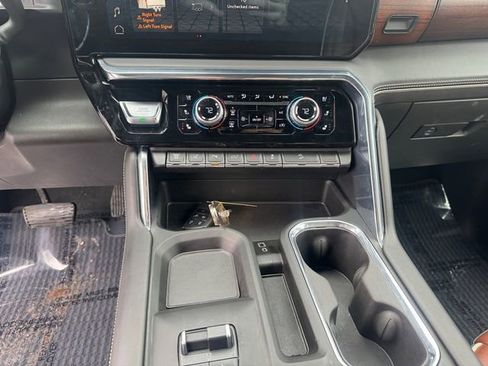 Certified 2024 GMC Sierra 2500 Denali Ultimate image 15