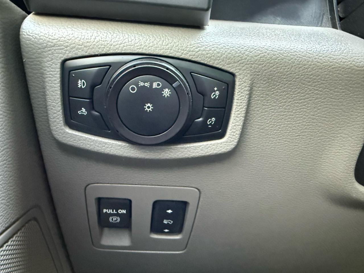 Used 2018 Ford F150 XLT w/ Equipment Group 302A Luxury AWD/4WD image 24