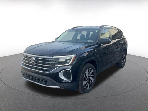 Used 2025 Volkswagen Atlas SE image 6