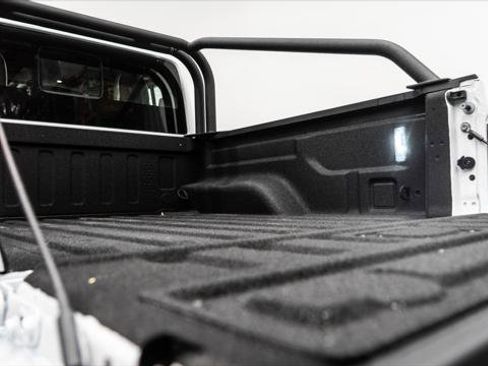 Used 2026 Jeep Gladiator Sport image 9