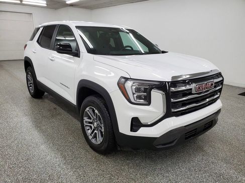 Used 2025 GMC Terrain Elevation AWD/4WD image 3