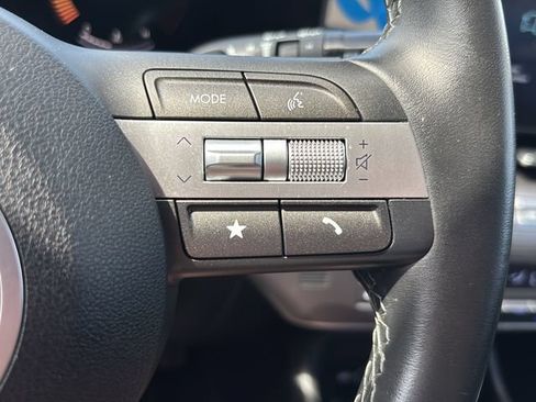 Used 2025 Hyundai Kona SEL FWD image 21