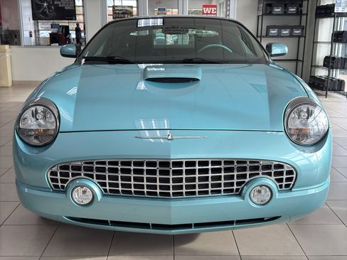 Used 2002 Ford Thunderbird image 3