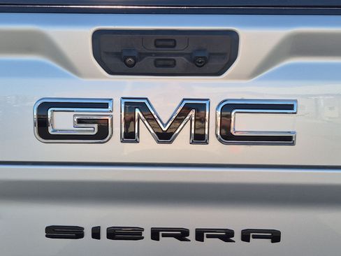 Used 2021 GMC Sierra 3500 SLT w/ SLT Premium Package AWD/4WD image 14