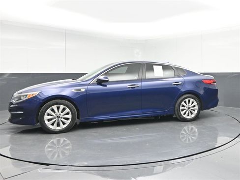 Used 2018 Kia Optima LX w/ 17" Alloy Wheels Package image 8