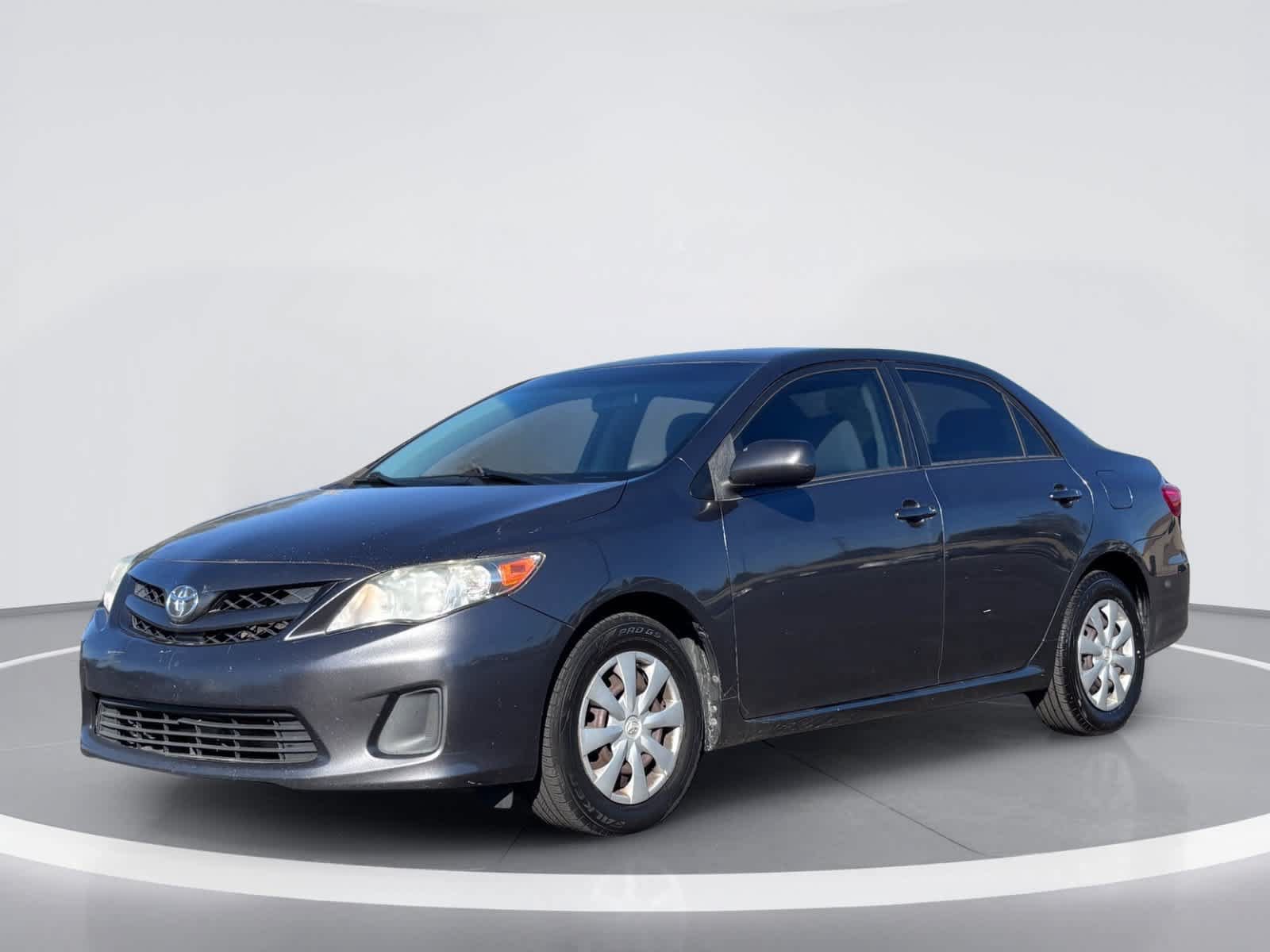 Used 2011 Toyota Corolla LE FWD image 2
