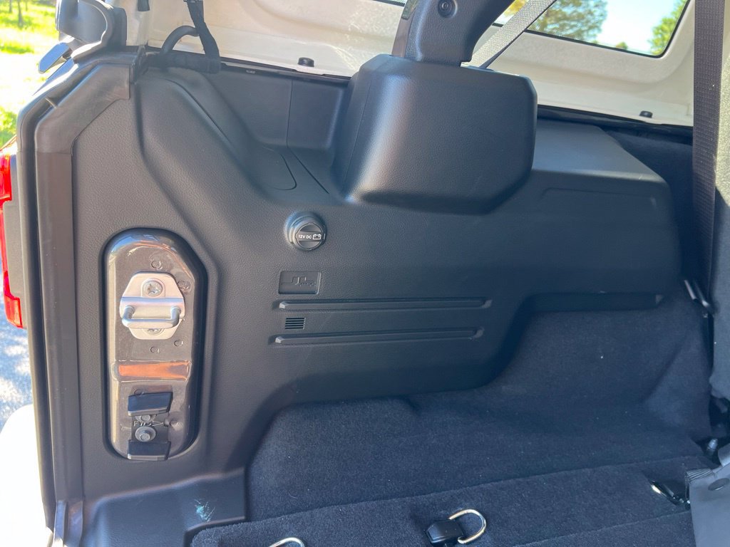Used 2025 Jeep Wrangler Unlimited Sahara w/ Technology Group AWD/4WD image 24