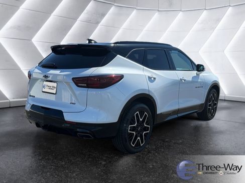 Certified 2023 Chevrolet Blazer RS w/ Driver Confidence II Package image 5