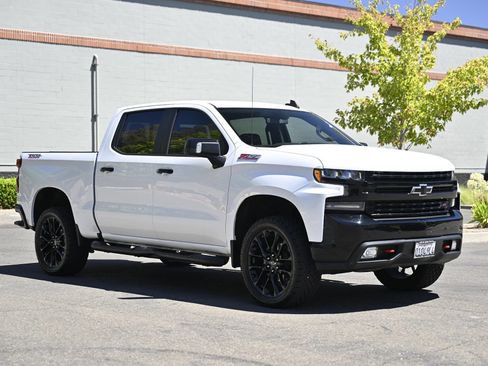 Used 2019 Chevrolet Silverado 1500 LT Trail Boss AWD/4WD image 1