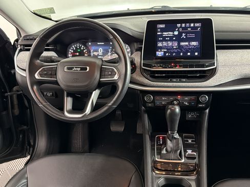Used 2022 Jeep Compass Latitude w/ Convenience Group AWD/4WD image 28