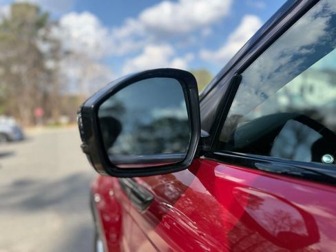 Used 2017 Land Rover Range Rover Evoque SE Premium image 16