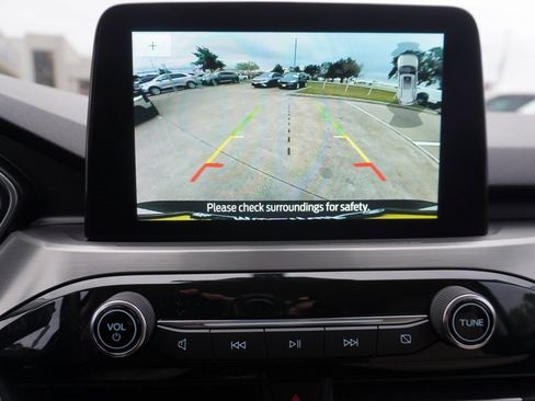 Certified 2022 Ford Escape Titanium image 14