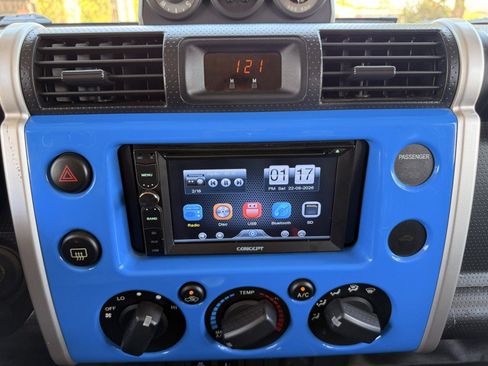 Used 2007 Toyota FJ Cruiser 4WD w/ Upgrade Pkg 1 image 22