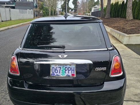 Used 2010 MINI Cooper Hardtop image 6