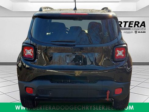 Used 2017 Jeep Renegade Altitude w/ Safety & Security Group image 5