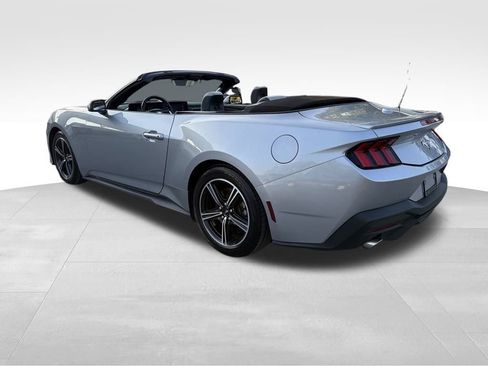 Used 2024 Ford Mustang Premium image 6