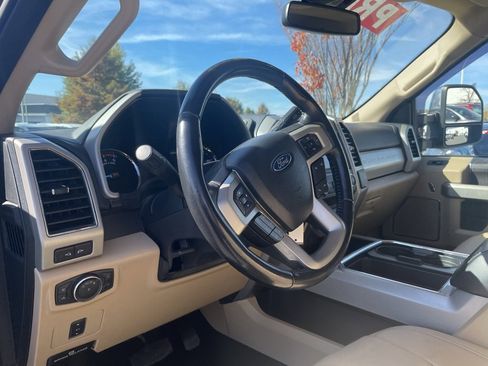 Used 2021 Ford F250 Lariat w/ Chrome Package image 11