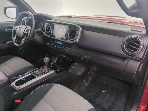 Used 2021 Toyota Tacoma TRD Sport w/ Technology Package AWD/4WD image 24