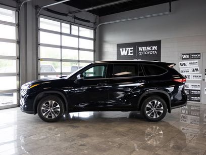 Used 2022 Toyota Highlander XLE