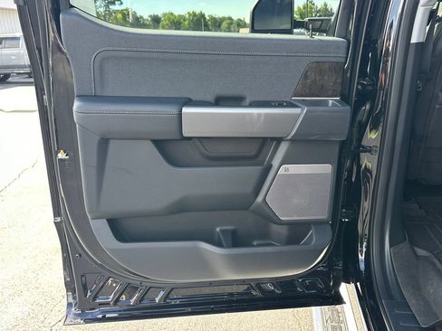 Used 2026 Ford F250 Lariat w/ Lariat Premium Package AWD/4WD image 22