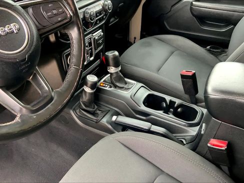 Used 2022 Jeep Gladiator Sport AWD/4WD image 16