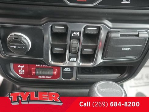 Used 2022 Jeep Gladiator Mojave w/ Cold Weather Group AWD/4WD image 30