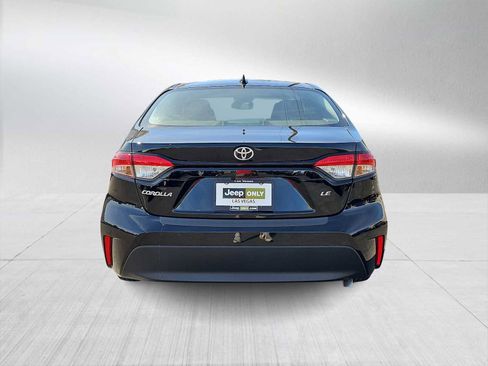 Used 2025 Toyota Corolla LE image 13