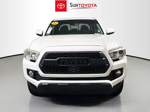 Used 2021 Toyota Tacoma SR5 RWD image 10