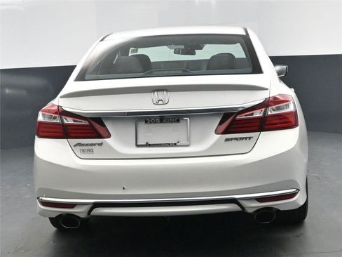 Used 2016 Honda Accord Sport image 23