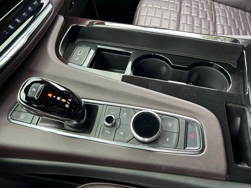 Used 2023 Cadillac Escalade ESV Sport Platinum image 39