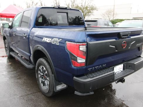 Used 2024 Nissan Titan PRO-4X w/ Pro-4x Convenience Package image 6