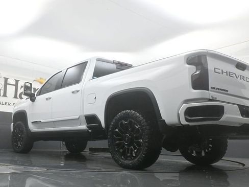 New 2026 Chevrolet Silverado 2500 High Country w/ High Country Premium Package AWD/4WD image 5