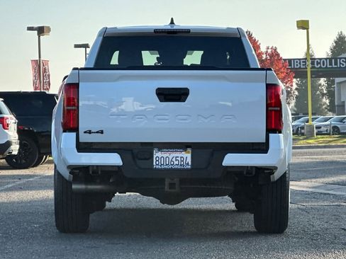 Used 2024 Toyota Tacoma TRD Sport image 8