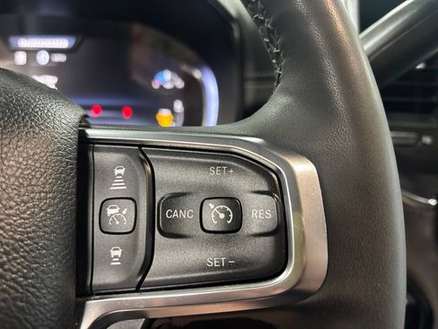 Used 2025 RAM 2500 Laramie AWD/4WD image 24
