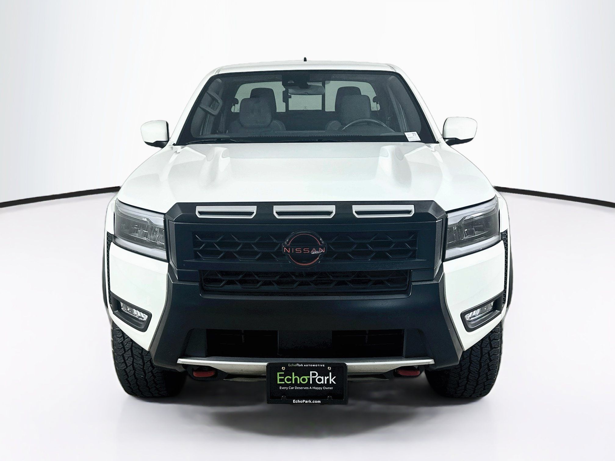 Used 2026 Nissan Frontier PRO-4X AWD/4WD image 2