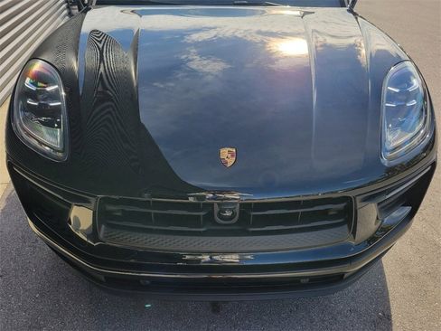 Used 2025 Porsche Macan image 5