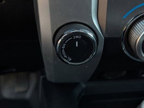 Used 2015 Toyota Tundra Platinum image 26