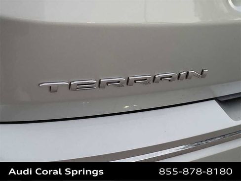 Used 2022 GMC Terrain Denali w/ Denali Premium Package image 15