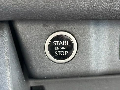 Certified 2023 Nissan Rogue S image 32