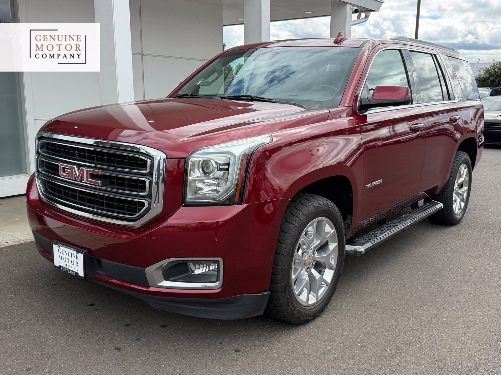 Used 2018 GMC Yukon SLT w/ HD Trailering Package AWD/4WD image 1