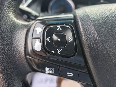 Used 2017 Toyota Camry LE image 34