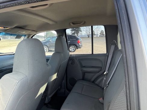 Used 2006 Jeep Liberty Renegade image 6