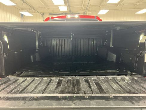 Used 2021 Toyota Tacoma SR AWD/4WD image 23