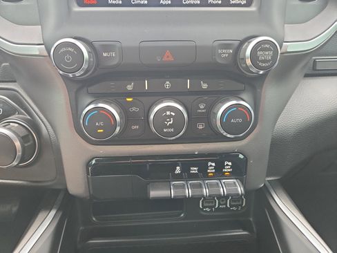 Used 2020 RAM 1500 Big Horn AWD/4WD image 20