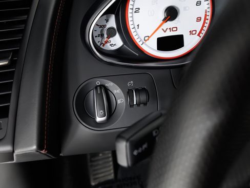 Used 2012 Audi R8 V10 AWD/4WD image 29